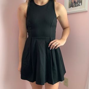 Lulu’s Black Dress